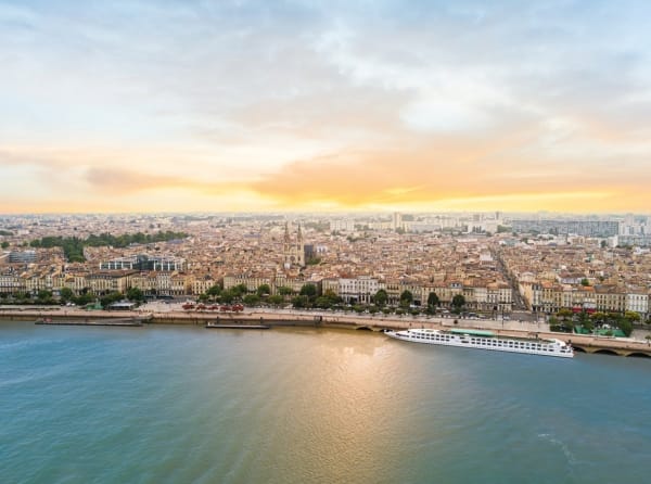 La France, ses vins et ses châteaux
